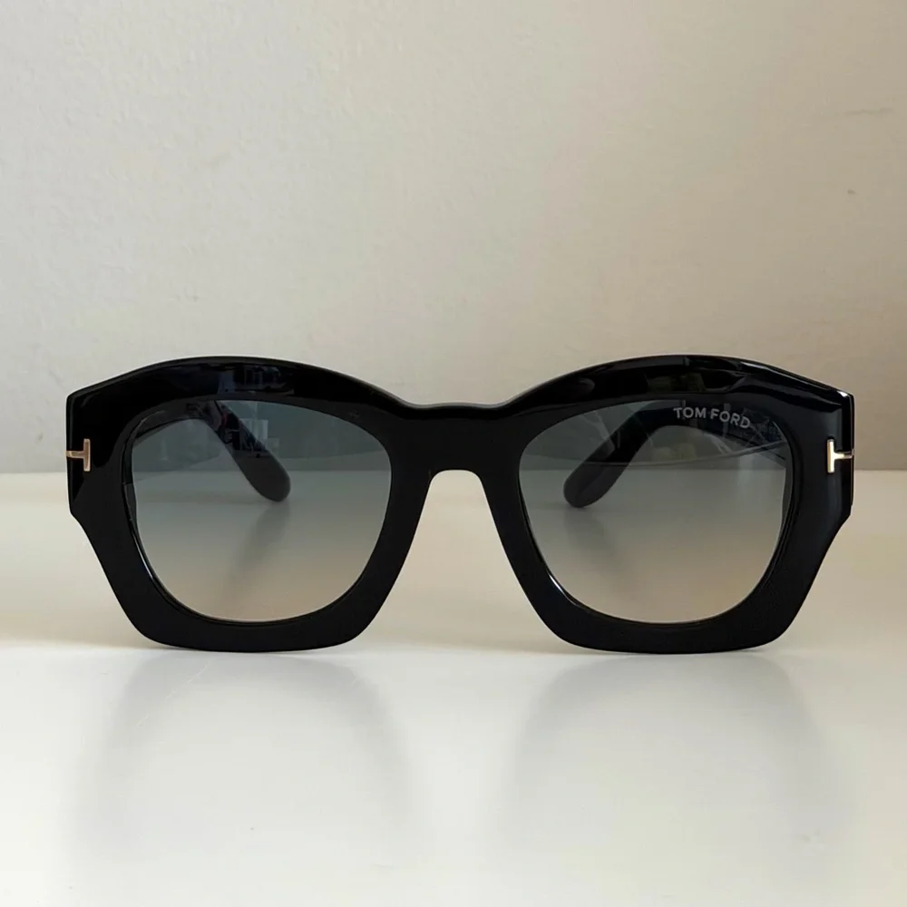 Tom Ford  Guilliana Sunglasses Black Blue lense - Picture 3 of 12